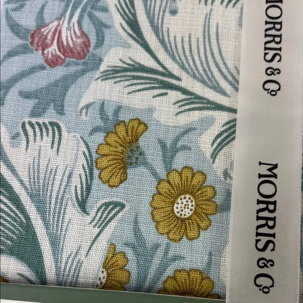 William MORRIS Co Tablecloth Leicester Blue Floral Spring Cotton 60 X 84 NEW